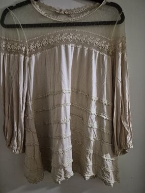 POL Boho Lace Yoke Peasant Blouse in Light Beige
